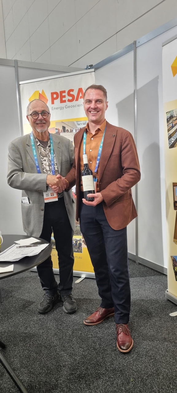 John Kaldi and the winner of the 2026 PESA booth SA wine, Ben Loffelman
